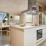 Дом отдыха 4 Bedroom Pet Friendly In