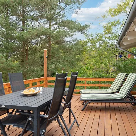 4 Bedroom Pet Friendly In