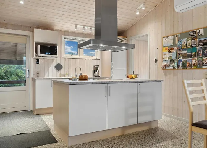 4 Bedroom Pet Friendly In Ebeltoft