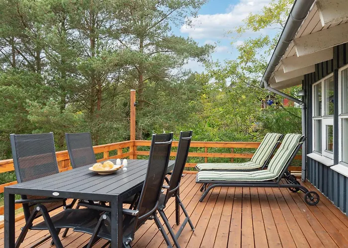 4 Bedroom Pet Friendly In